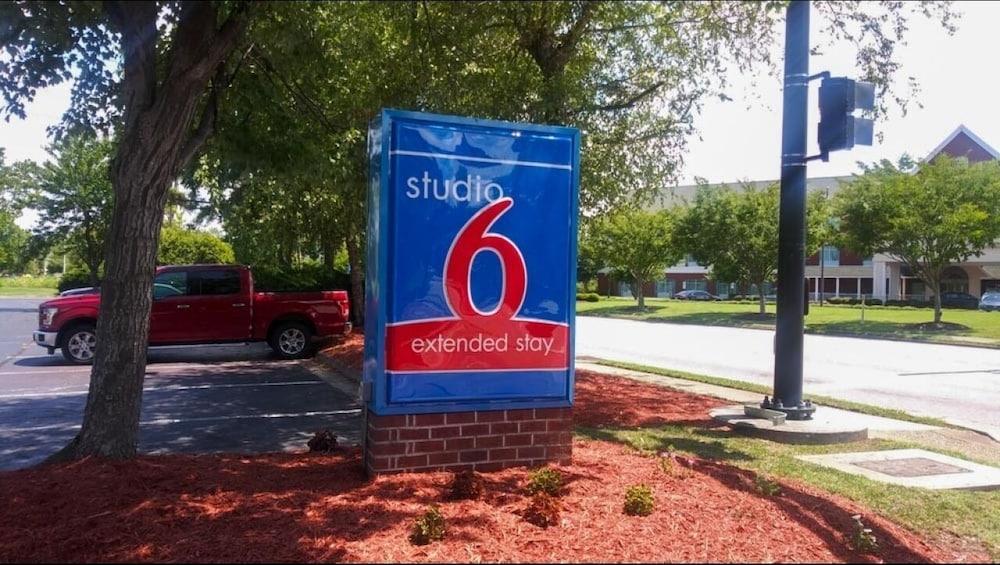 Studio 6-Hampton, Va - Langley Afb Area Exterior photo