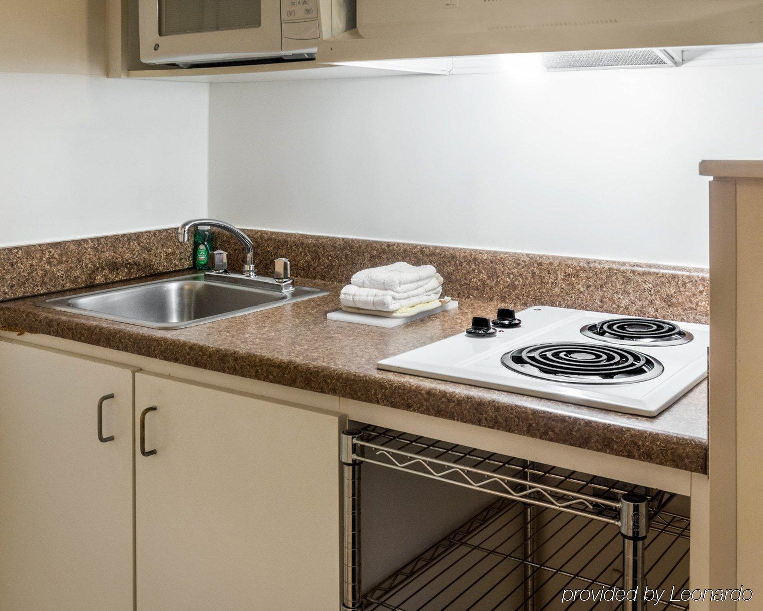 Studio 6-Hampton, Va - Langley Afb Area Exterior photo